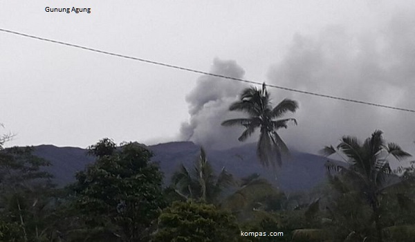 Aktivitas Meningkat, Status Gunung Agung Jadi Awas