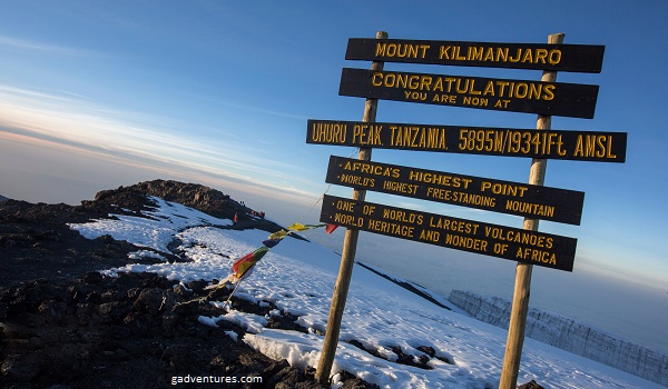 Alumni FT UI Mendaki Tujuh Puncak Tertinggi Dunia