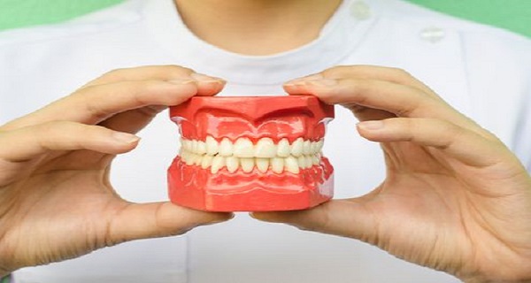 Sejak 400 tahun Lalu Gigi Palsu Sudah Digunakan