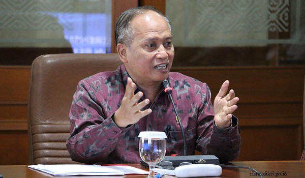 Menristekdikti: Riset Jangan Hanya Berhenti di Perpustakaan