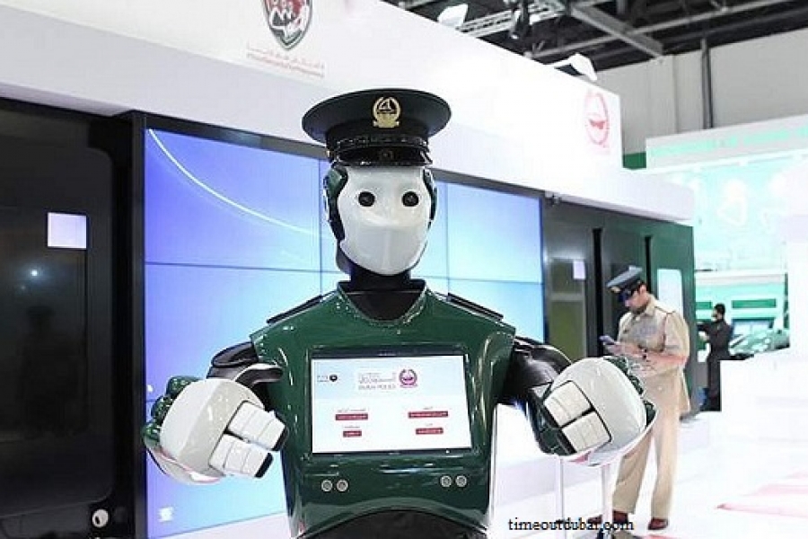 Polisi Robot Mulai Patroli di Dubai