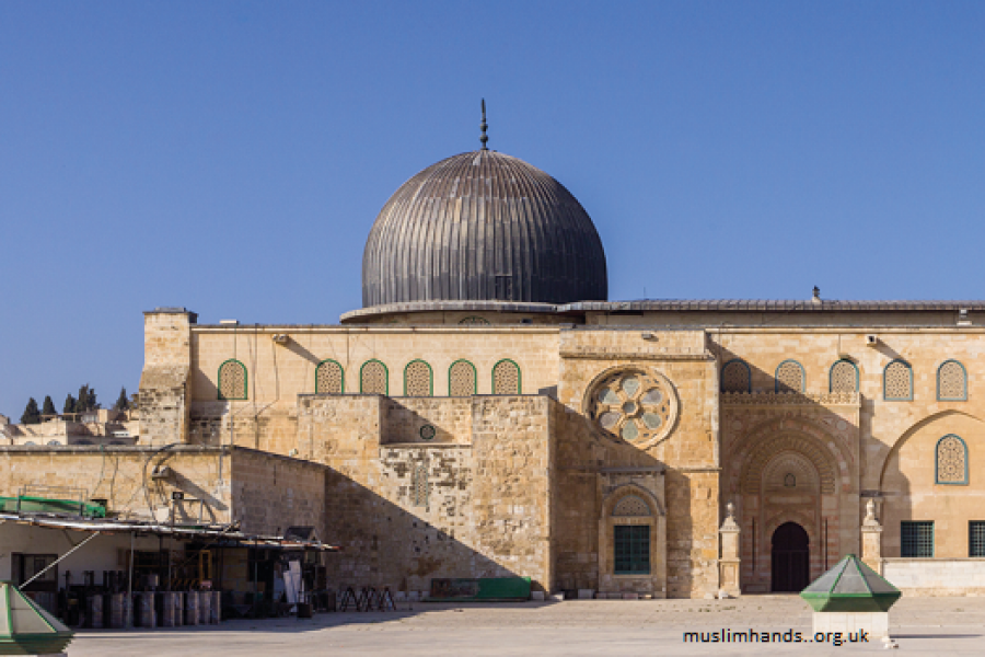 Pria di Bawah Usia 50 Tahun Dilarang Salat Jumat di Al-Aqsa