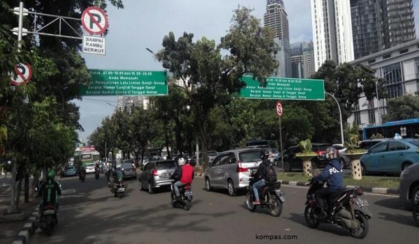 Sepeda Motor Kembali Mengaspal di Jalan Thamrin Jakarta